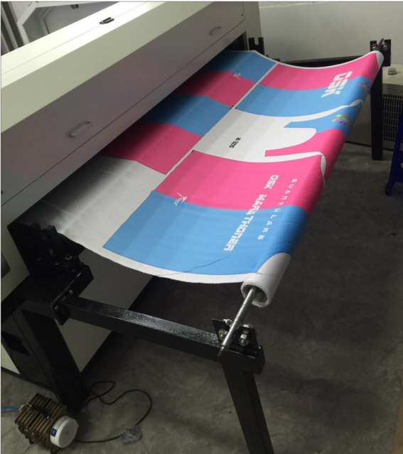 Automatic Carpet Laser Cutting Machine For Logo Mat Cutting Bed Machine JHX - 210300S 3